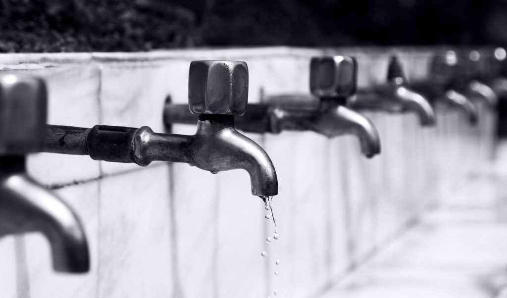 Comment gérer la chaleur de l&rsquo;eau du robinet en période de canicule ?