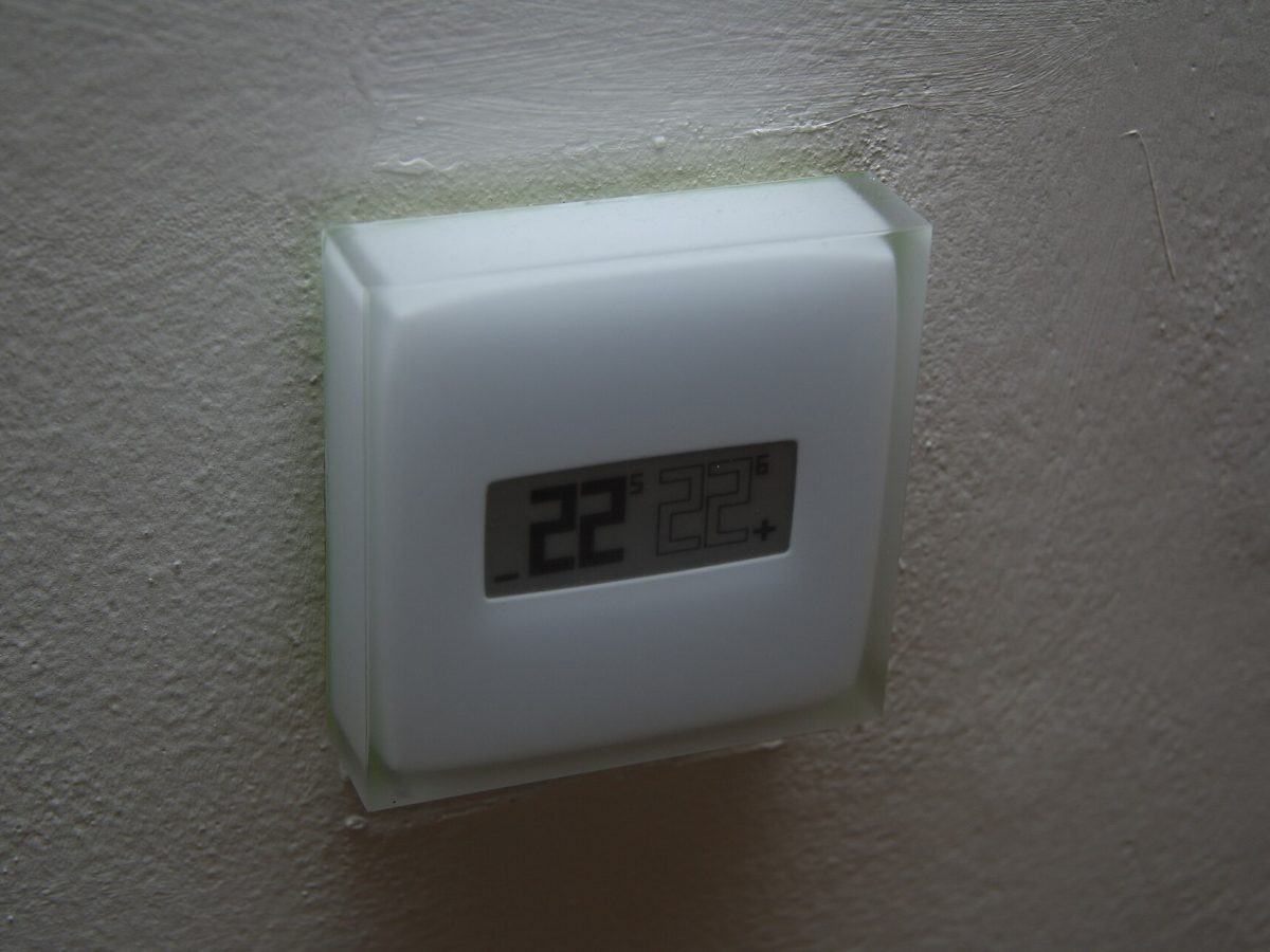 Comment choisir un thermostat connecté pour une petite maison