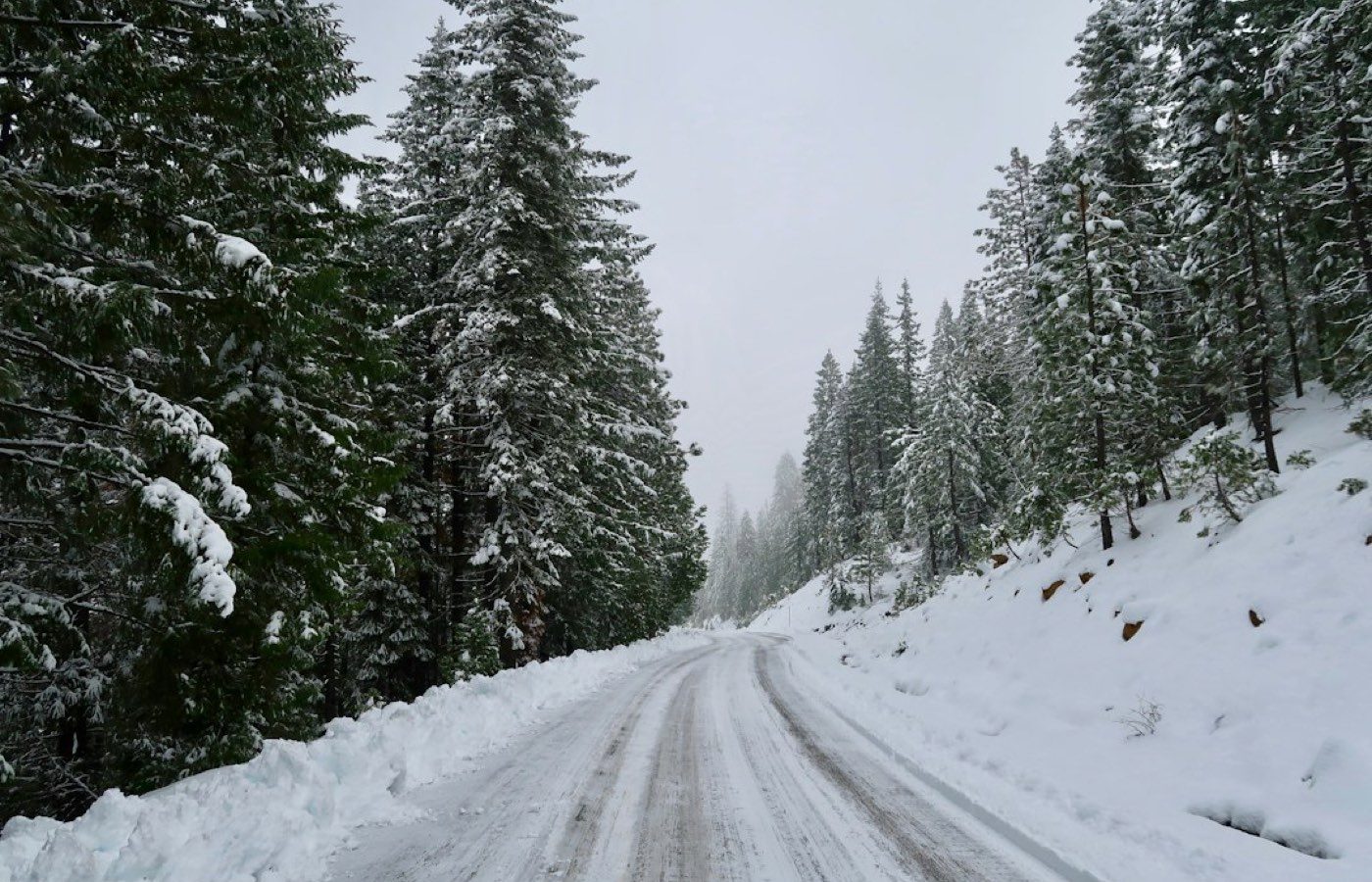 Pneus hiver obligation : trois solutions légales