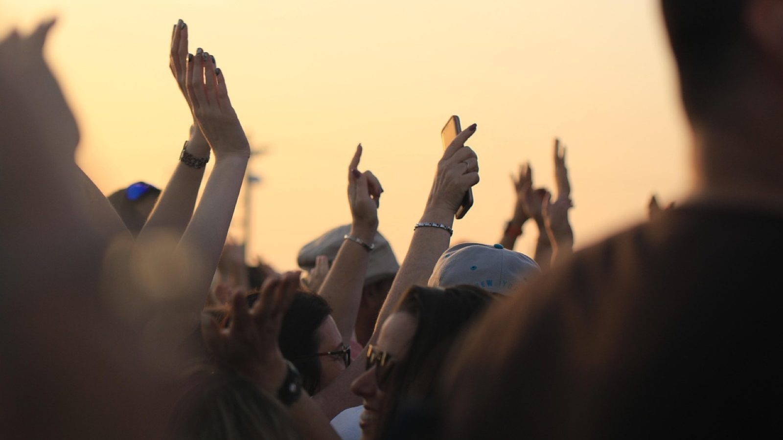 Goodies festivals : ce qu'il faut commander, et quand le faire